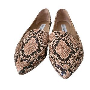 steve madden feather-s studded loafer flats tan snake print womens size 7.5M